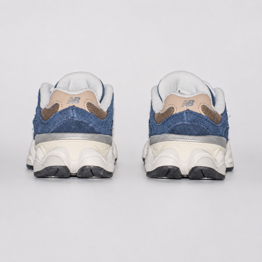 Оригінальні дитячі кросівки New Balance 9060 Bungee Lace Navy / Mushroom, IV9060BF, розмір: 24 (14 см) IV9060BF-EU24 фото