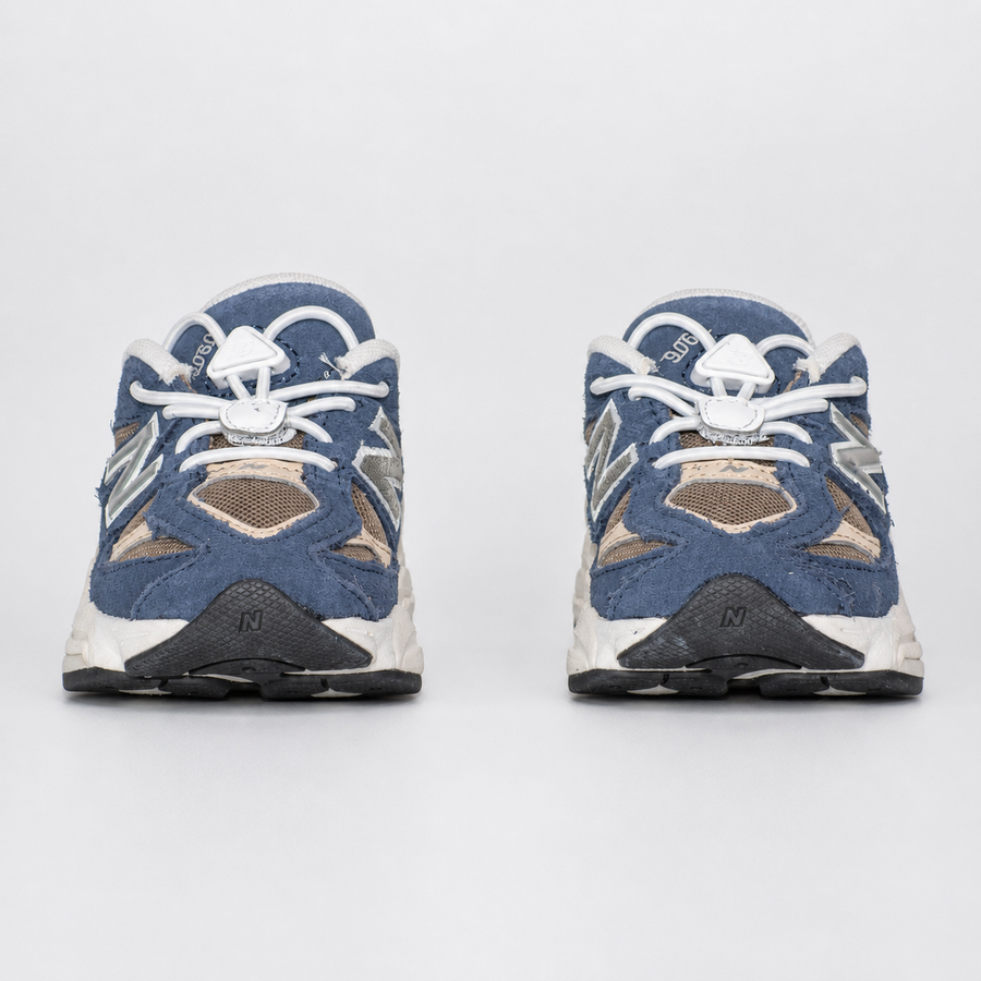 Оригінальні дитячі кросівки New Balance 9060 Bungee Lace Navy / Mushroom, IV9060BF, розмір: 24 (14 см) IV9060BF-EU24 фото